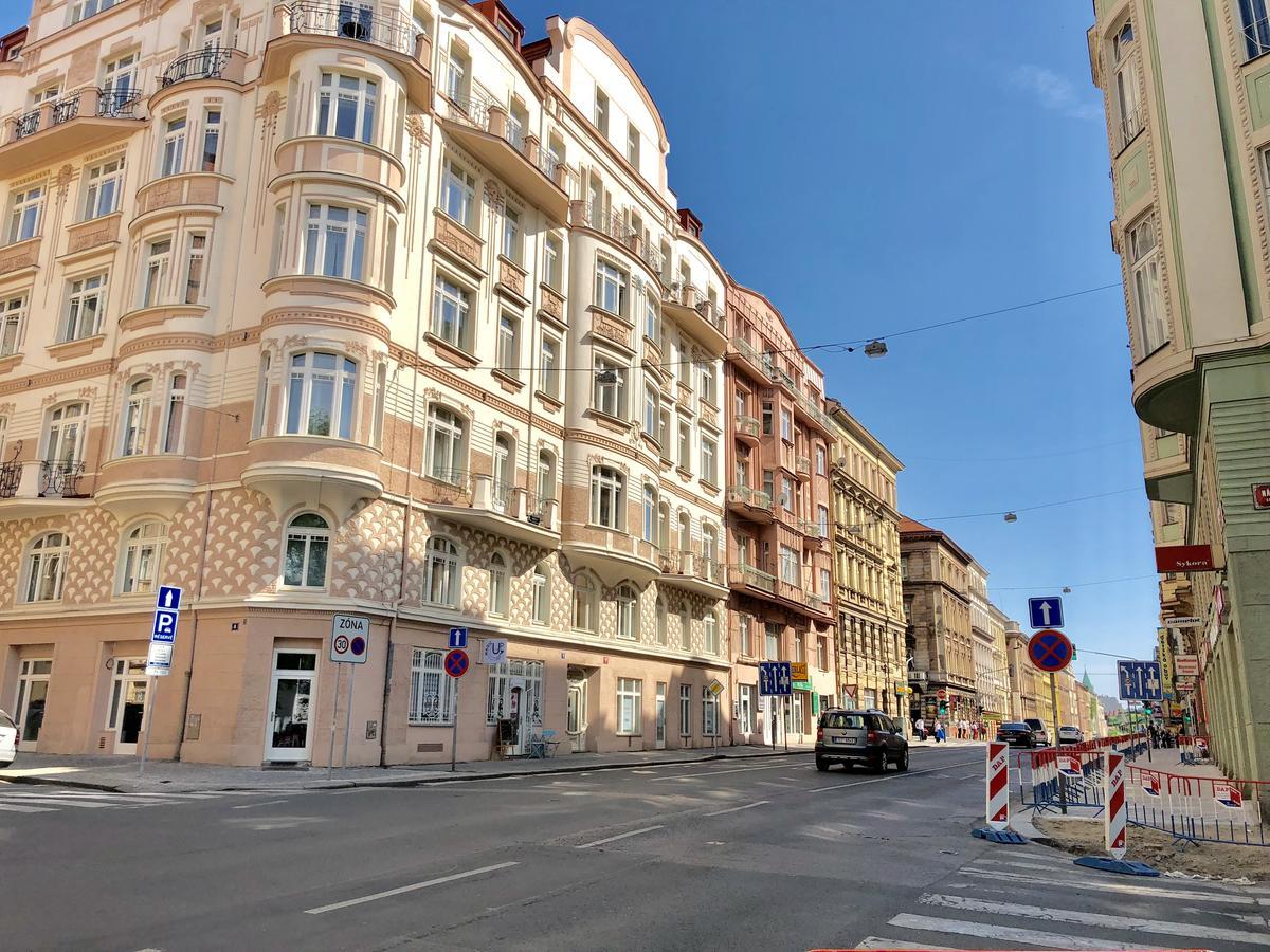 Ce Apartment Prague Castle Bagian luar foto